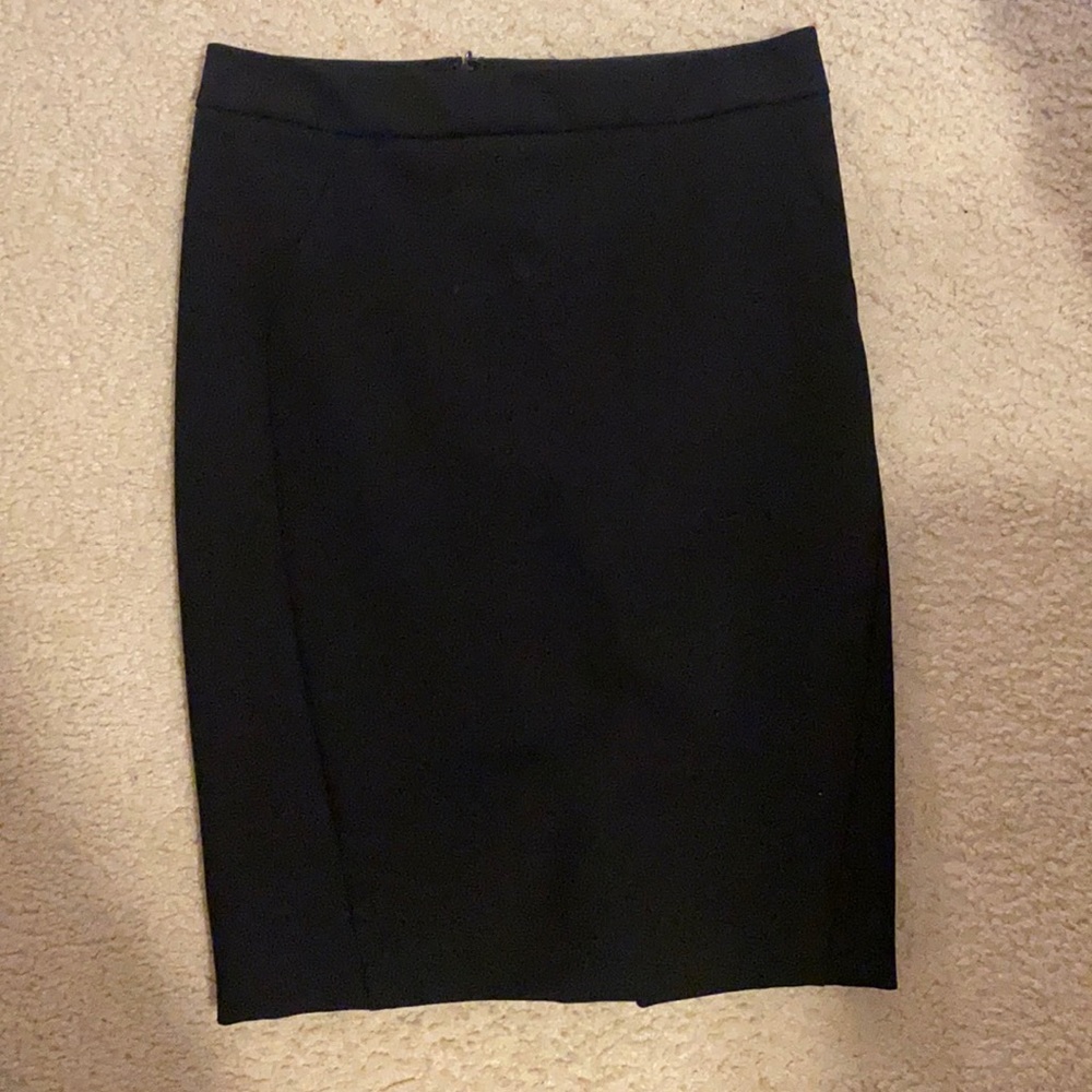 Black mid skirt